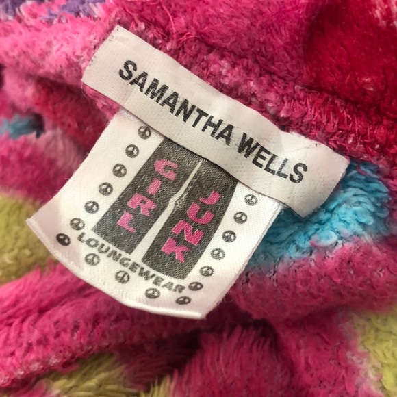 Pink pajama pants with lip pattern - Picture 3 of 3